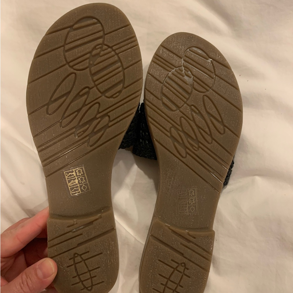 Roolee sandals - Picture 2 of 3